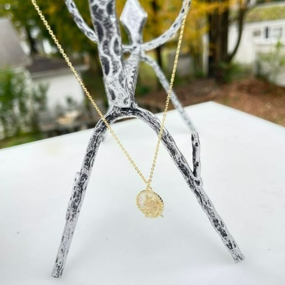 Gold Plated Zircon Unicorn Shell Pendant Necklace 17in - Picture 10 of 13